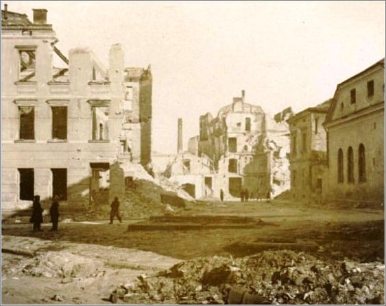 Przemysl in ruins 1944